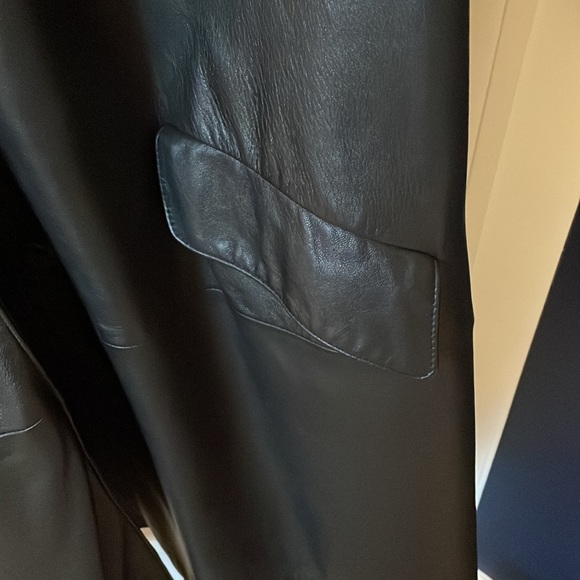 Leather coat - Picture 2 of 6
